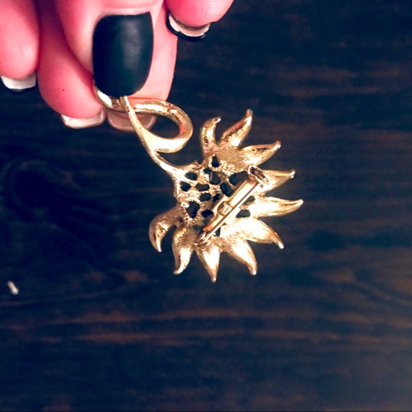 VTG Blue Flower w/CZ Diamond Studs Center Brooch - Picture 9 of 14